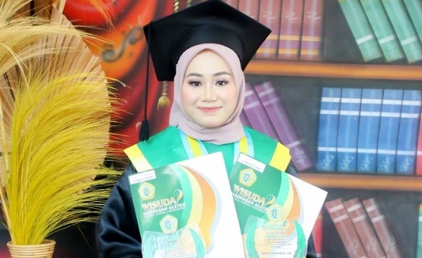 Strategi Belajar ala Siti yang Jadi Mahasiswa Termuda Unair di Usia 15 Tahun