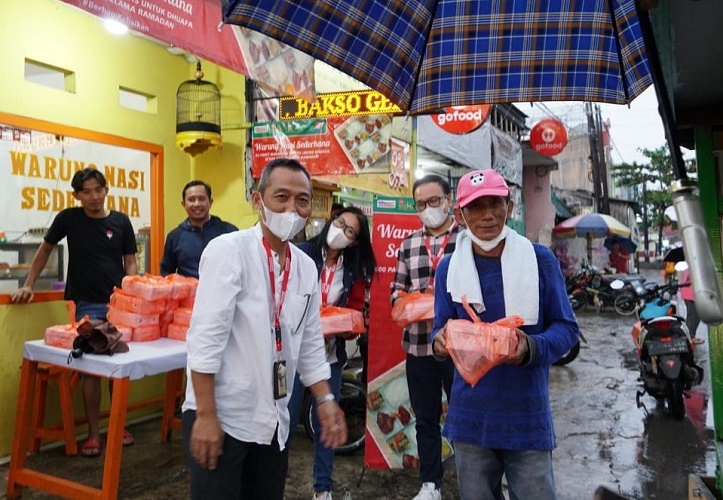 Gelar Warteg Gratis, Alfamart dan Heinz ABC Bagikan 20.000 Paket Buka Puasa