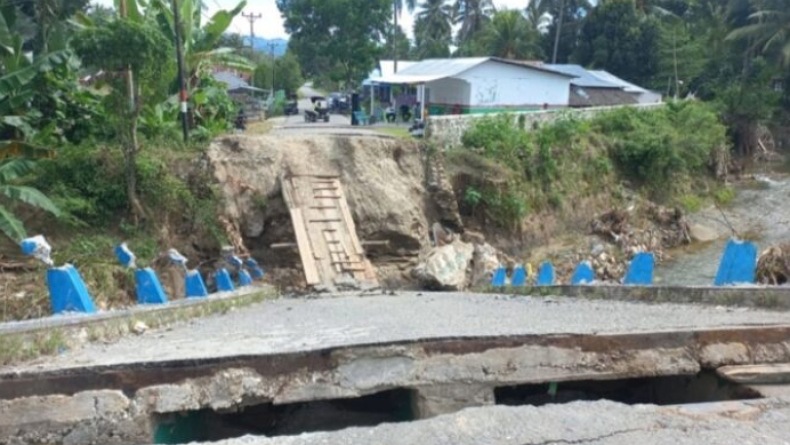 Penjabat Gubernur Gorontalo Pastikan Jembatan Pilolalenga dan Kaliyoso segera Diperbaiki