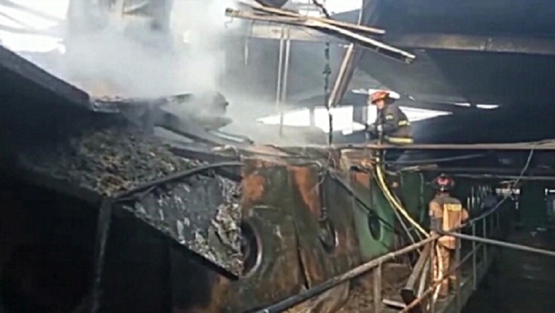 Pabrik Tekstil di Dayeuhkolot Bandung Terbakar Hebat, 2 Orang Terluka