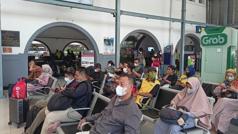 Tiket Kereta di Stasiun Pasar Senen Bisa Tersedia Lagi H-1 Lebaran tapi Untung-untungan