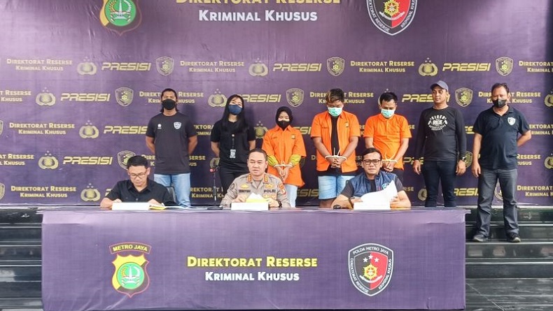 Tersangka Kasus Konten Hoaks Polisi Seolah Tilap Baju Bekas Diserahkan ke Kejaksaan