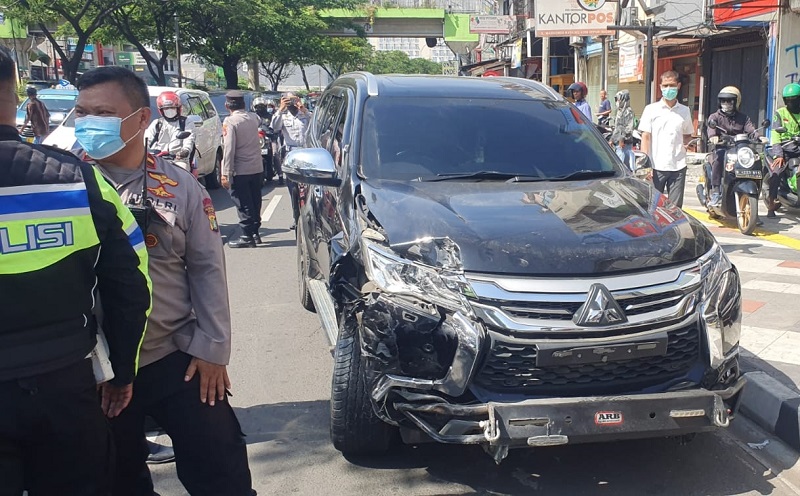 Pajero Ngebut Tabrak Mobil Lain di Jalan Margonda Depok, Pengemudi Dites Urine