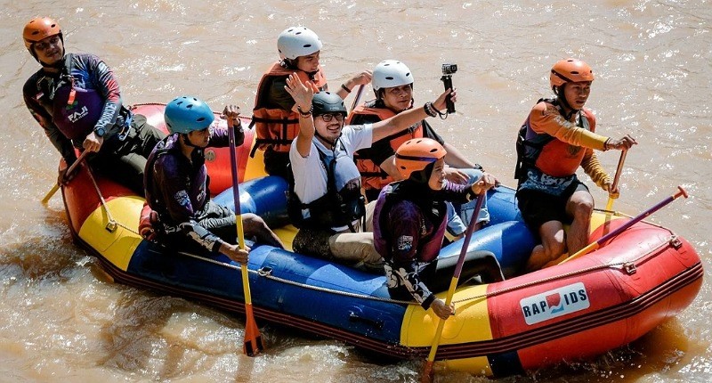 Jajal Wisata Arung Jeram di Selamanik Ciamis, Sandiaga Uno: Ini Desa Wisata Berkelas Dunia!