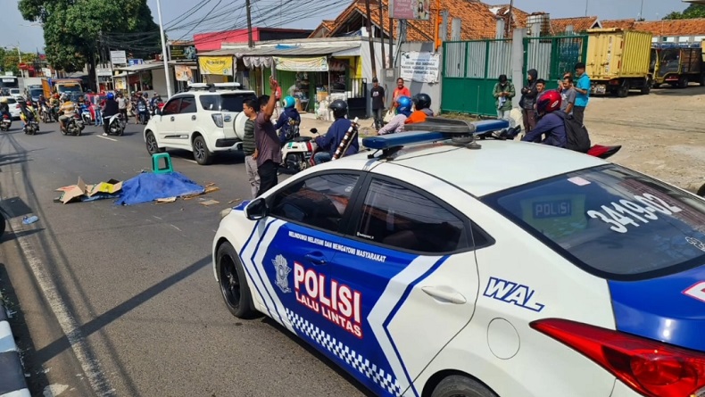 Kecelakaan di Purwakarta Hari Ini, Tronton Lindas 2 Pengendara Motor, 1 Tewas