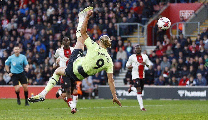 Guardiola: Haaland Selevel Messi dan Ronaldo!