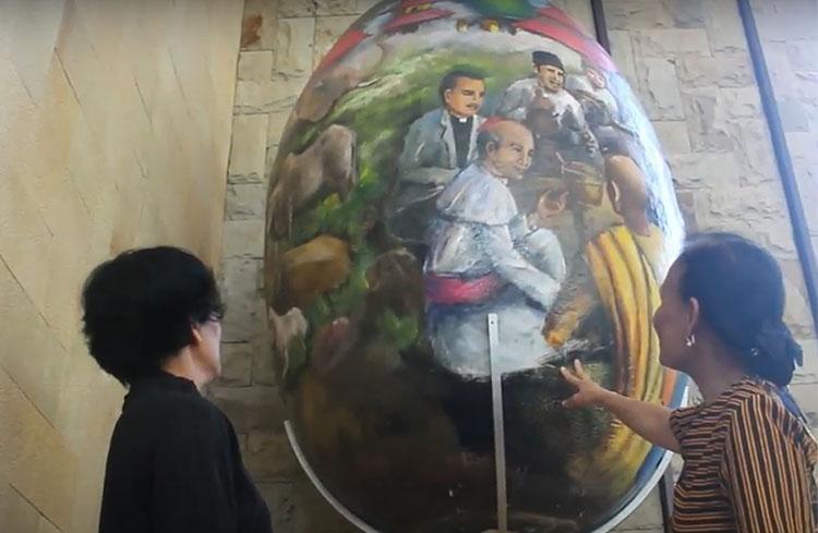 Telur Paskah Raksasa Setinggi 1,7 Meter Hiasi Gereja ST Mikael Magelang 