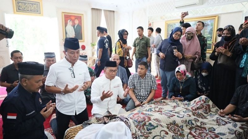 Sampaikan Belasungkawa, Wali Kota Makassar Melayat ke Rumah Duka Menantu Wapres