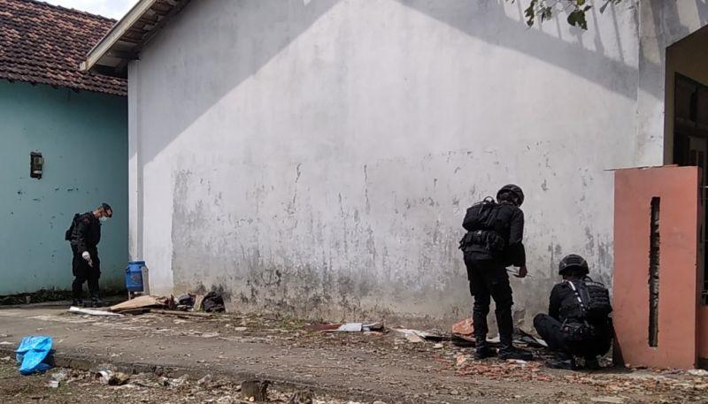  Bubuk Bahan Petasan Dalam Ember Meledak di Jepara, 2 Anak Terluka dan 7 Bangunan Rusak