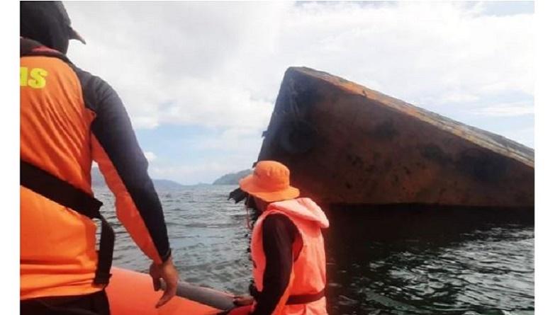 Kapal Tugboat Bawa 4.000 Ton Feronikel Karam di Pulau Obi, 1 ABK Hilang Tenggelam