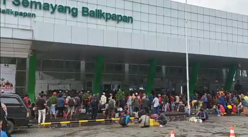 Ribuan Pemudik Padati Pelabuhan Semayang Balikpapan