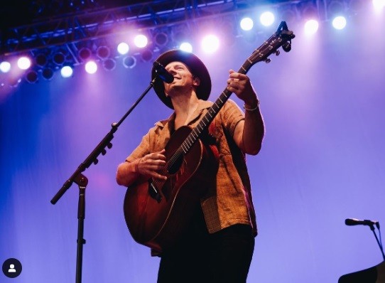 Lirik Lagu 93 Million Miles dan Terjemahan-Jason Mraz, Lagu tentang Rindu Pulang 