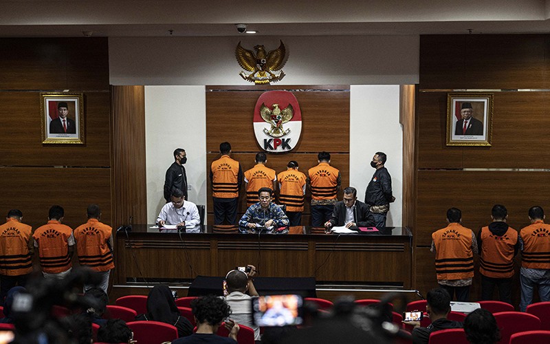 5 Berita Populer : KPK Tetapkan 10 Tersangka Korupsi Kereta Api hingga Daftar Orang Terkaya di DIY