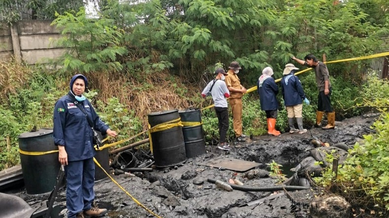 Diduga Cemarkan Sungai Cileungsi, 2 Pabrik di Bogor Disegel