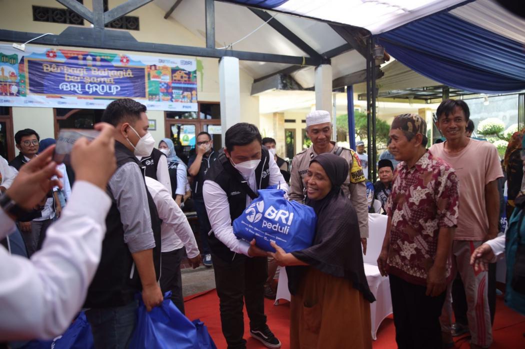 BRI Tebar Kebahagiaan selama Ramadan, dari Berbagi Sembako hingga Mudik Gratis