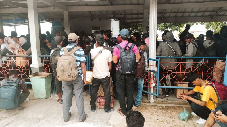Hindari Penumpukan di Pelabuhan Tanjung Kalian, Pemudik Berangkat Lebih Awal