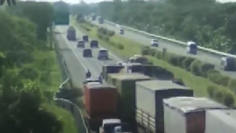 Kecelakaan Beruntun di Tol Palikanci,  1 Orang Tewas