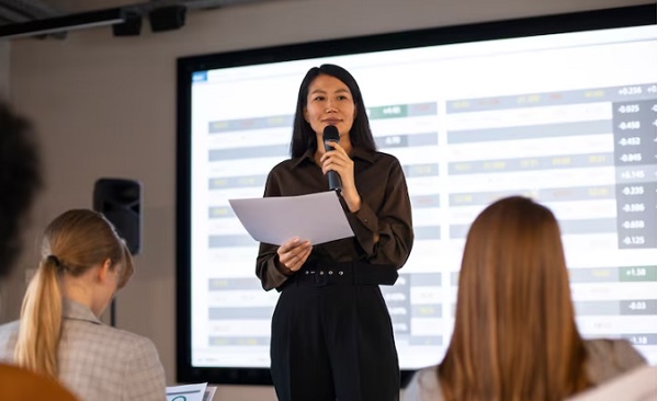 Contoh Teks MC Non Formal Lucu dan Menarik, Bisa Mencairkan Suasana!