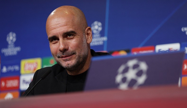 Hadapi Bayern Munchen, Guardiola Sebut Man City Tak Fokus Bertahan
