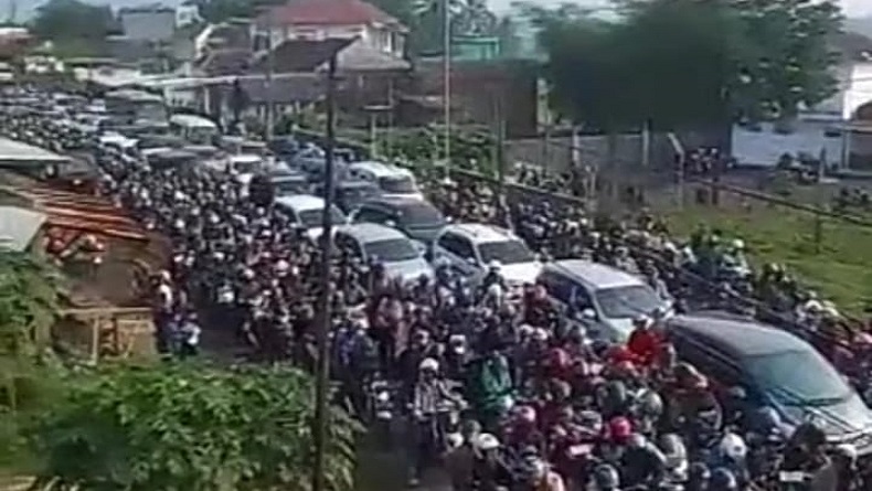 Arus Mudik di Kersamanah Garut Sempat Macet Parah Selama 4 Jam, Kini Padat Merayap