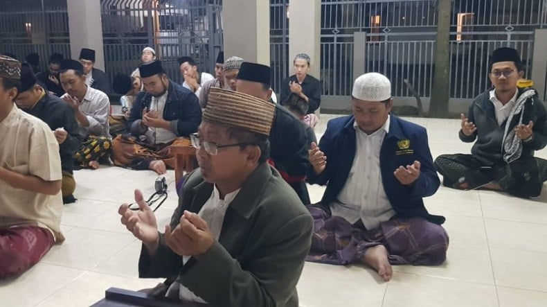 Bacaan Tawasul Tahlil Singkat Lengkap dengan Doanya, Arab, Latin, Terjemahnya