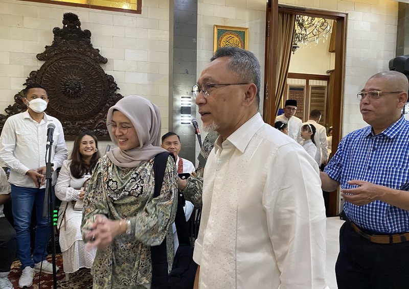 Begini Momen Mendag Rayakan Lebaran, Ada Kejutan dari Cucu 
