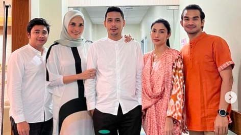 Tak Bisa Sungkem, Tyas Mirasih Justru Rayakan Lebaran di RS Menjaga Sang Ibunda