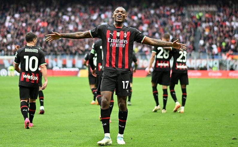 AC Milan Hajar Lecce, Rafael Leao On Fire!