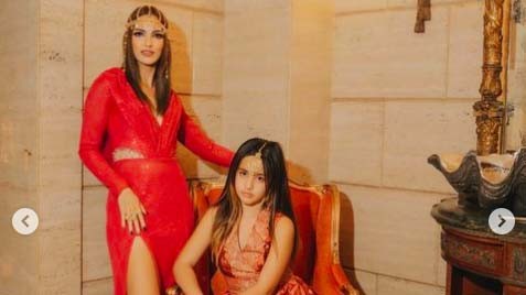 Pulang dari Tanah Suci Nia Ramadhani Unggah Foto Pakai Baju Ini, Netizen Heboh