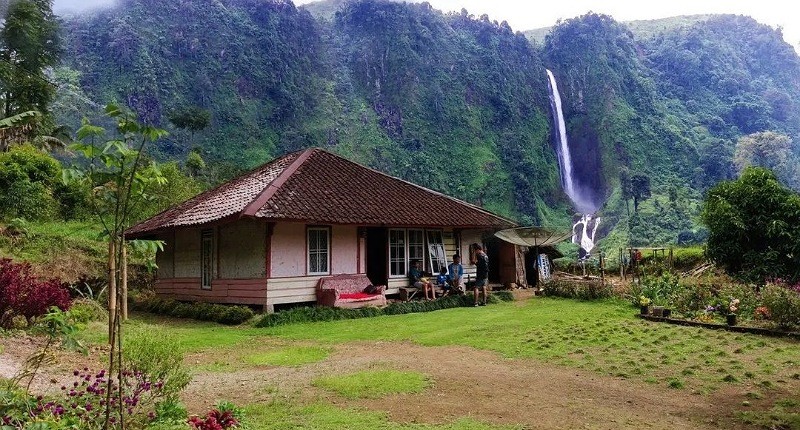 Fakta Menarik Rumah Abah Jajang, Miliki Pemandangan seperti Surga di Depan Rumah