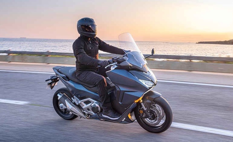 Honda Forza 750 Model 2023 Dibekali Mesin Terbaru DCT, Intip Harganya