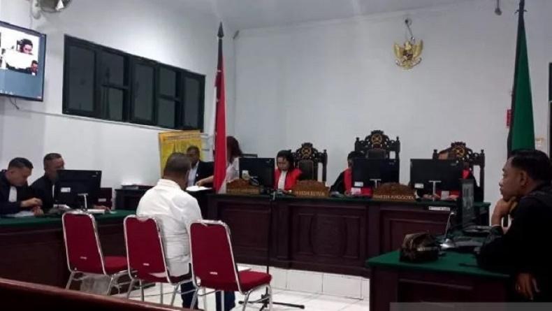 Mantan Sekda Maluku Barat Daya Dituntut 7,5 Tahun Penjara
