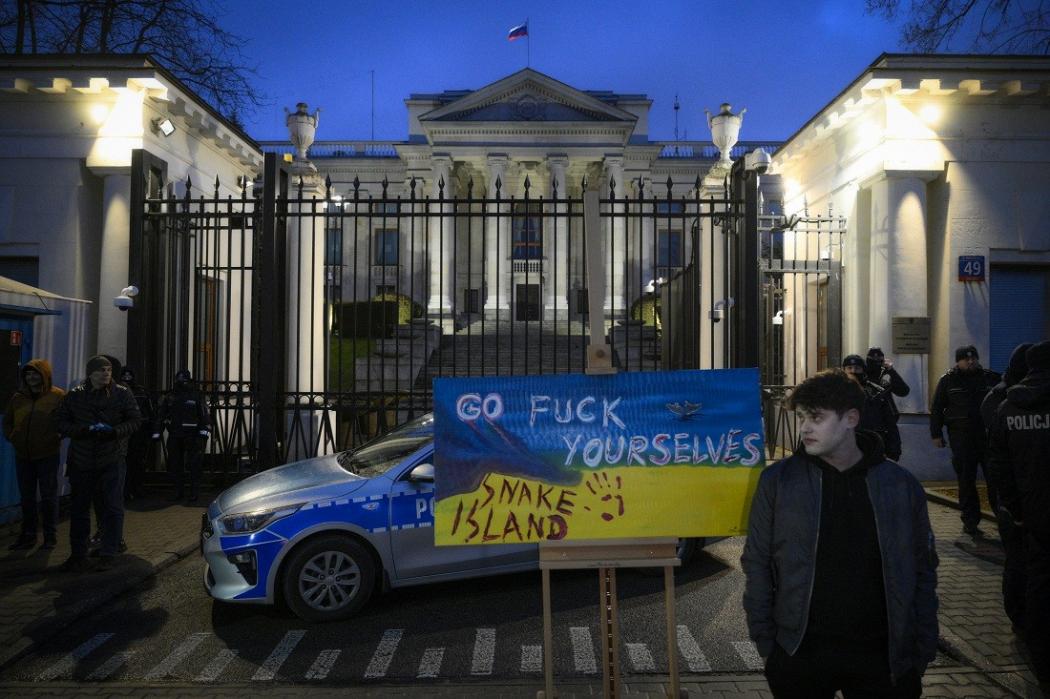 Aparat Polandia Sita Sekolah Kedutaan Rusia di Warsawa, Diplomat Moskow Protes Keras