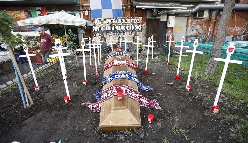 Scudetto di Depan Mata, Kota Napoli Siapkan Peti Mati untuk Kubur Impian Rival