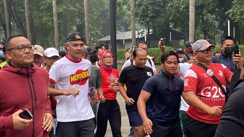 Ganjar Pranowo Lari Pagi di GBK, Warga Teriakkan Presiden!