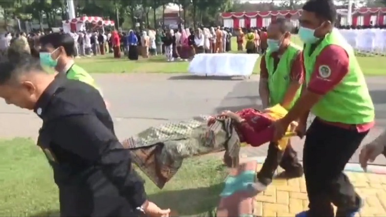Puluhan Pelajar dan Guru di Jombang Pingsan saat Ikut Upacara Hardiknas, Diduga Kelelahan