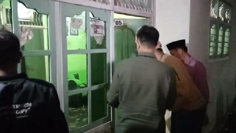 Geledah Rumah Pelaku Penyerangan Kantor MUI, Polisi Sita Dokumen