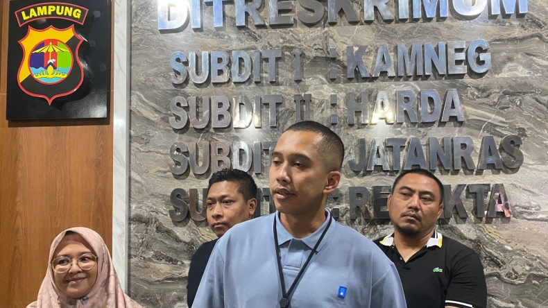 Tak Hanya Keluarga, Polisi Juga Periksa Tetangga Mustopa Penembak Kantor MUI