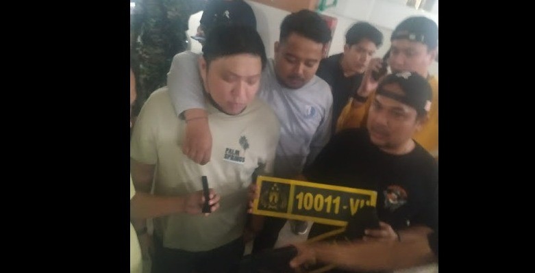 Pelaku Aksi Koboi Viral Pakai Pelat Palsu Polisi Ditangkap