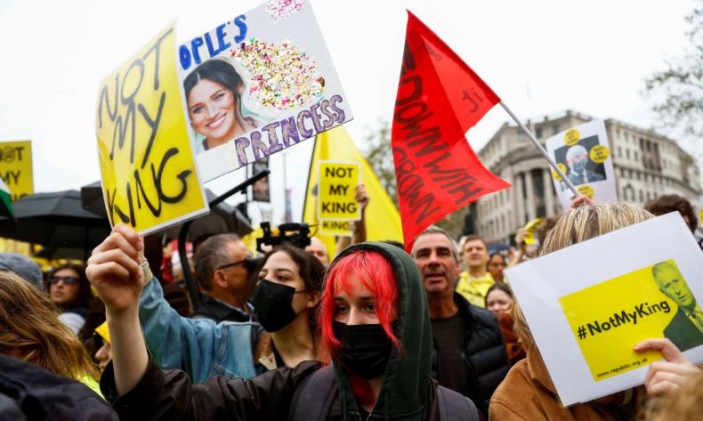 Jelang Penobatan Raja Charles, Polisi Inggris Tangkapi Demonstran