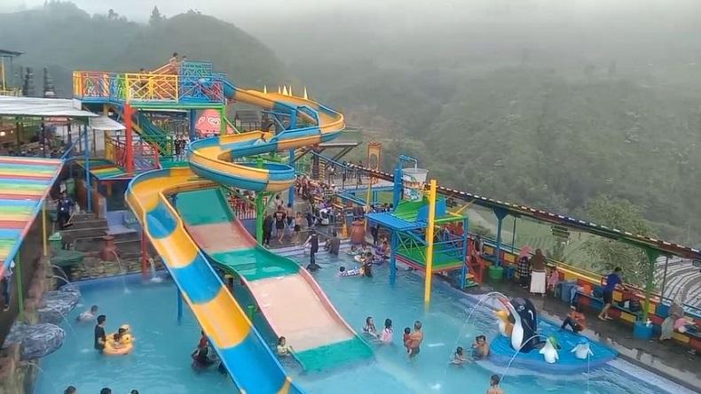 Menikmati Kolam Air Panas di Guci Tegal, Tempat Wisata yang Instagramable