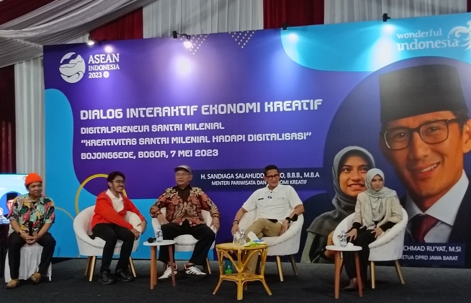 Dorong Kreativitas Santri, Menparekraf Gelar Pelatihan di Bojonggede 