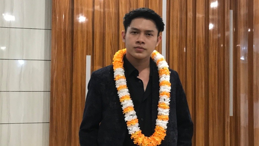 Rony Parulian Tereliminasi dari Top 3 Indonesian Idol: Aku Tetap Berkarya
