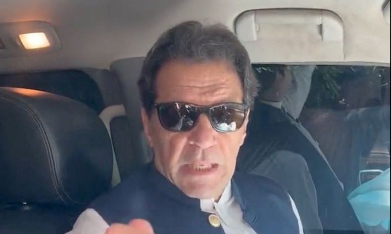 Mantan PM Imran Khan Ditangkap, Pakistan Rusuh