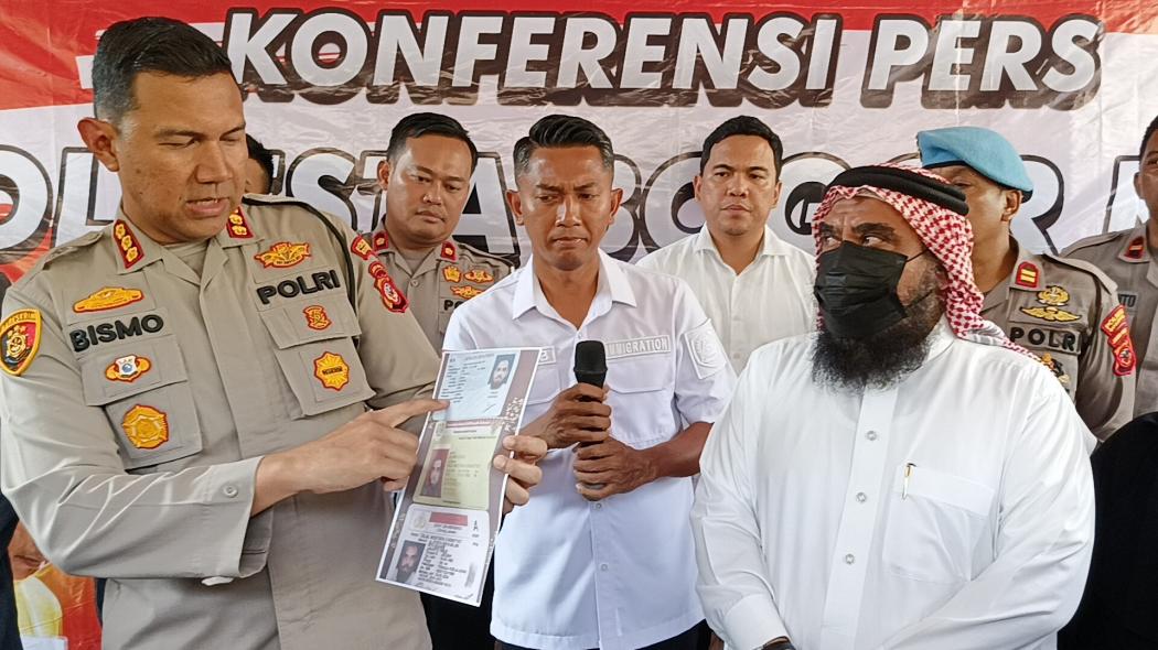 Viral Halangi Ambulans di Bogor, WN Arab Minta Maaf