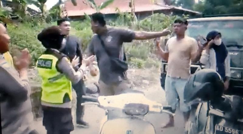 Eksekusi Lahan Proyek Tol Jogja-Solo di Klaten Ricuh, Petugas Adu Mulut dengan Pemilik