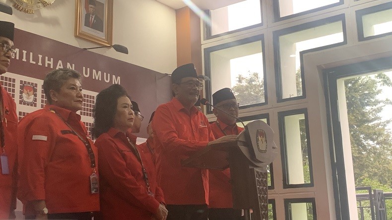 Cerita Djarot soal Murad Ismail Gebrak Meja saat Ditegur Masalah Istri Gabung PAN