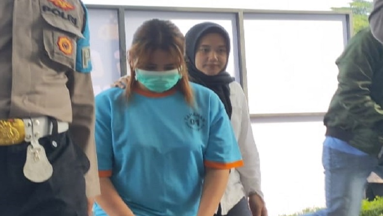 Bermodus Arisan, Tante Cantik Tipu Puluhan Korban di Cianjur hingga Rp10 Miliar