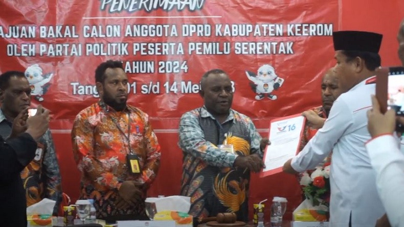 Diantar Para Kader, DPD Partai Perindo Keerom Daftarkan 20 Bacaleg ke KPU