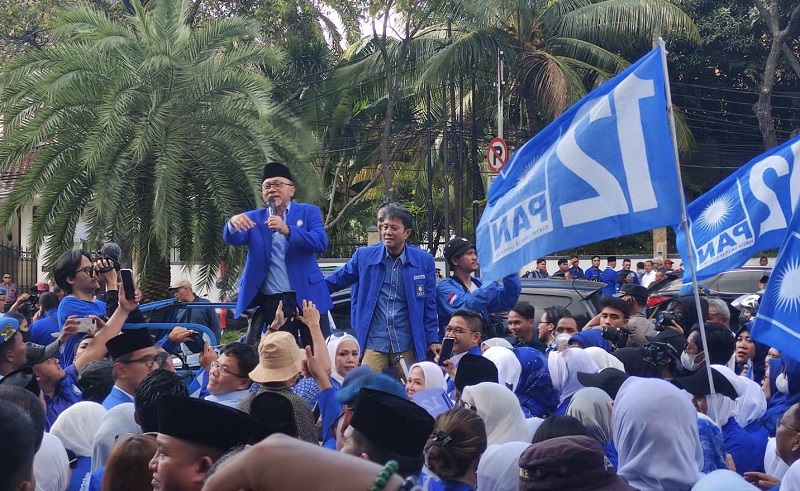 Pesan Zulhas ke Bacaleg PAN: Jadilah Matahari yang Tak Pernah Ingkar Janji